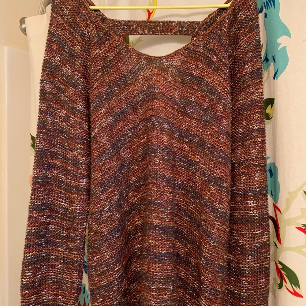 Multicolor open back sweater